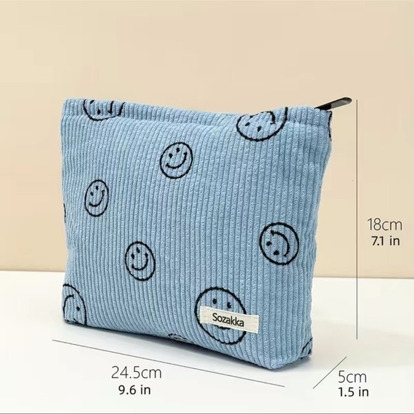 🆕 2/$18 Accessories-Blue Smiley Face Cosmetic Makeup Bag - Picture 2 of 4
